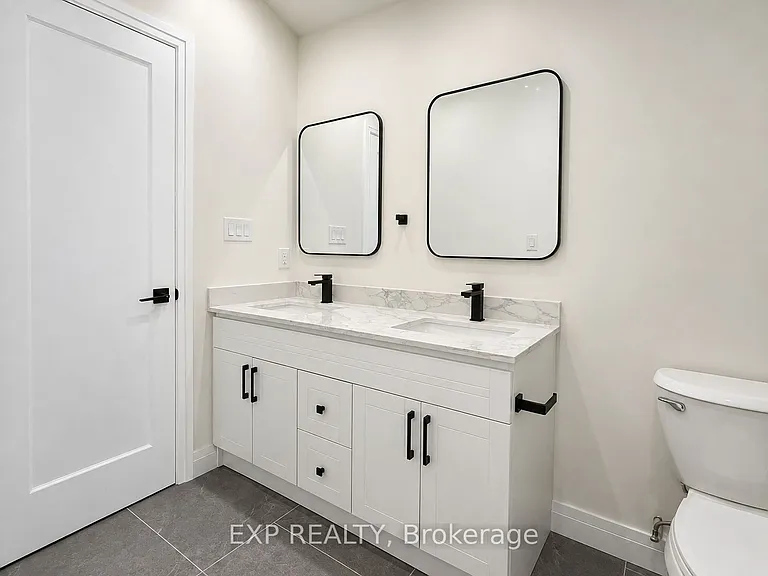 13 Chester St #UPPER — Photo 15