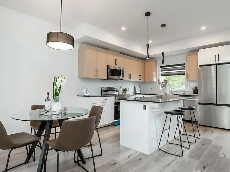 1499 Magnus Ave #1499 — Photo 3