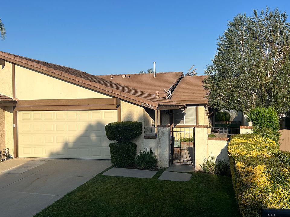 Home is located at the end of a cut-de-sac