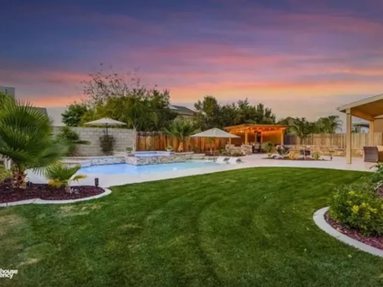 14728 Plumeria Ct — Photo 18