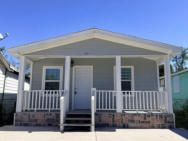 181 Virginia St — Photo 1