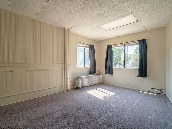 4th image of 453 Penora St