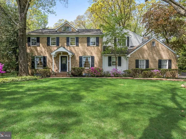 28 Imperial Dr, Cherry Hill, NJ 08003