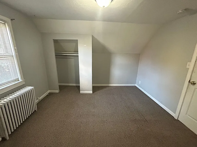 239 Park St W — Photo 7