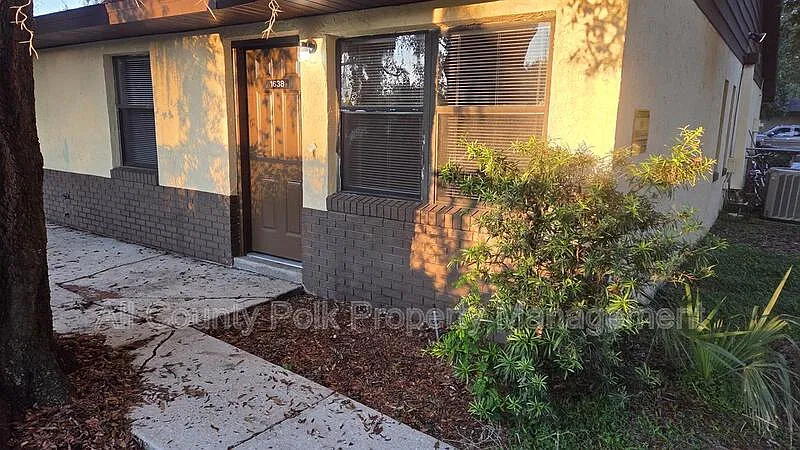 1638 Crystal Park Cir