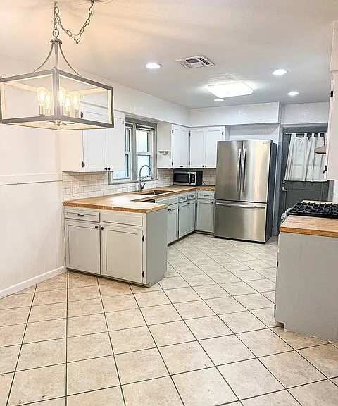 625 Catalina Pl — Photo 5