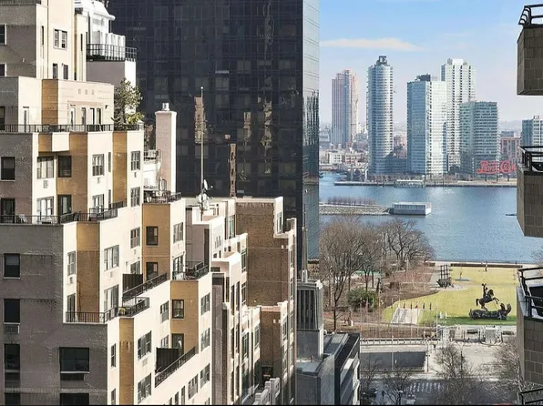 236 East 47th Street image 7 of 11