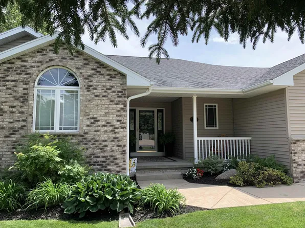 140 Dykstra Dr, Fall River, WI 53932