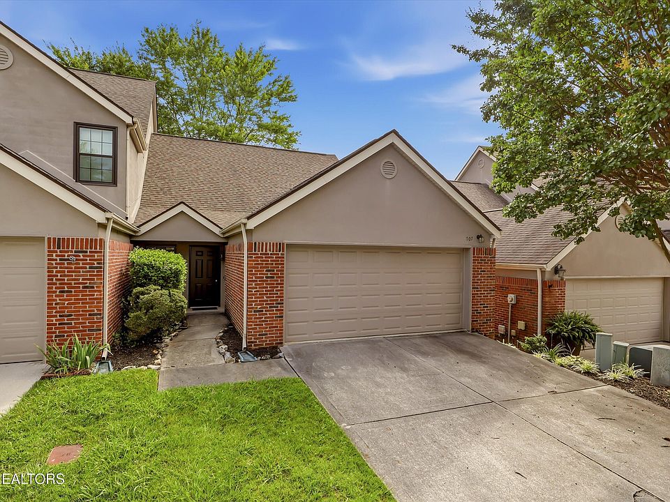 1st image of 707 Farragut Commons Dr