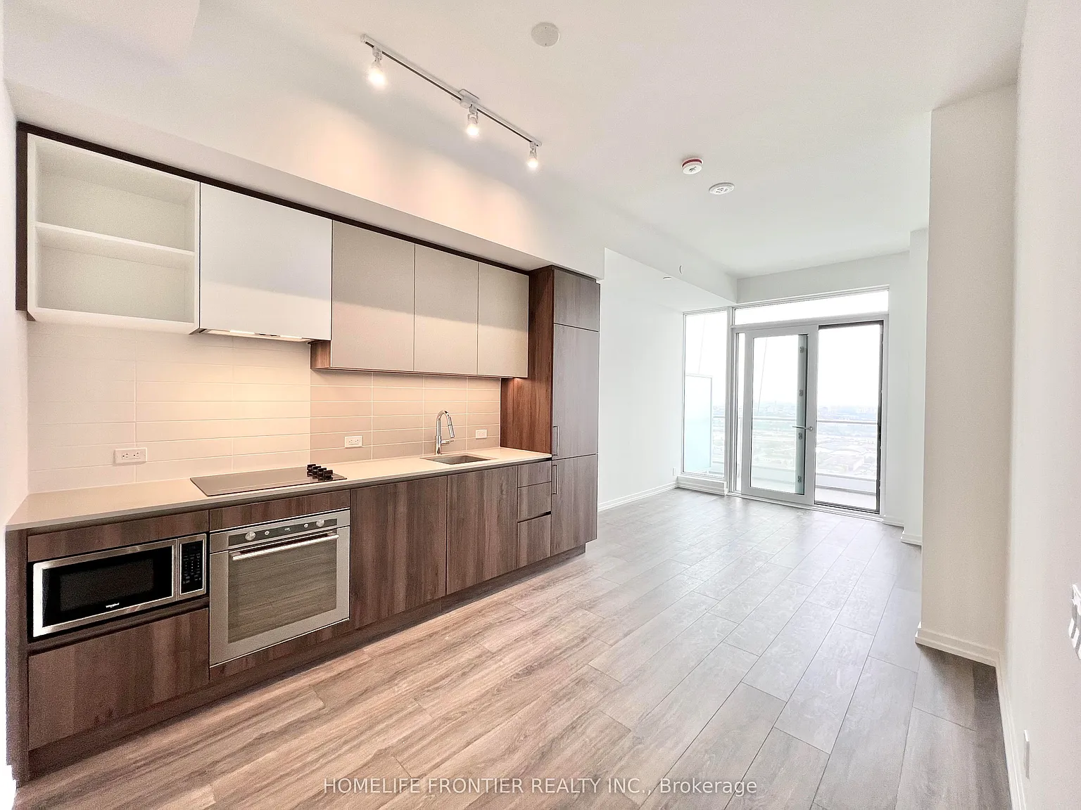 1 bed, $2,100 — Photo 3