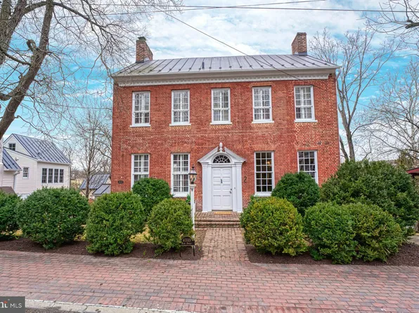 40149 Main St, Waterford, VA 20197