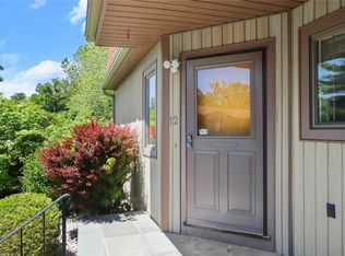 12 Oakside Ln, Peekskill, NY 10566