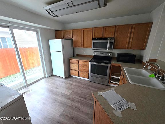 5th image of 146 Rusty Allen Pl #22