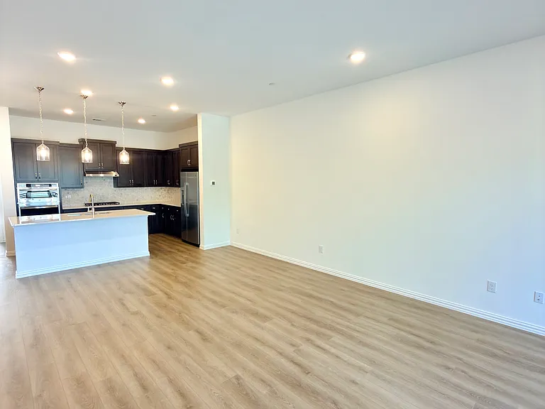 1175 Doris May Dr — Photo 3