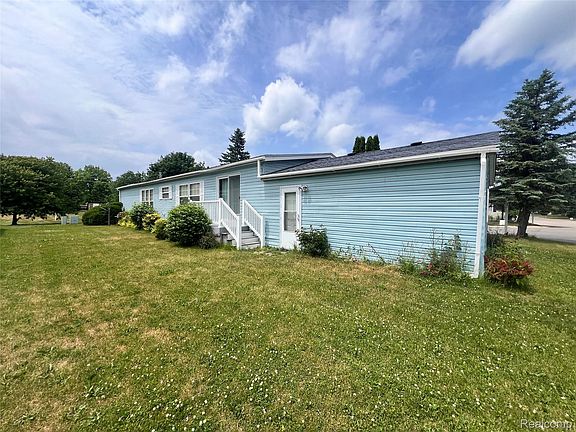 2nd image of 415 Weeping Willow Dr