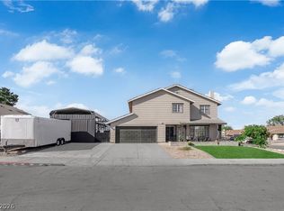 1901 Golden Shadow Ct, Henderson, NV 89002