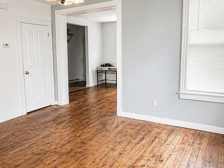 4 Garden St #1 — Photo 2