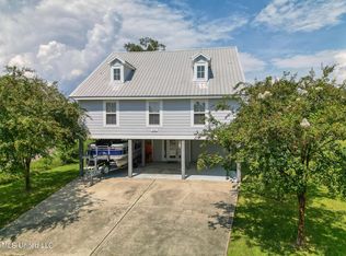 614 5th St, Pass Christian, MS 39571