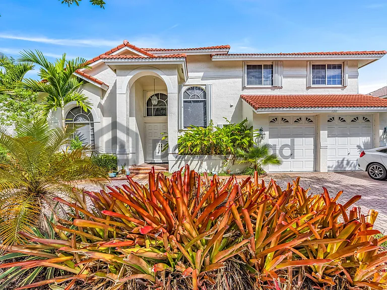 1120 NW 179th Ave — Photo 3