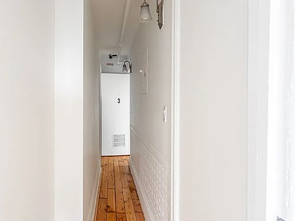 5th image of 408 10th St APT 3