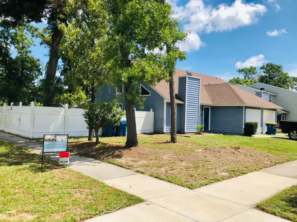 11445 Fort Caroline Lakes Dr N, Jacksonville, FL 32225