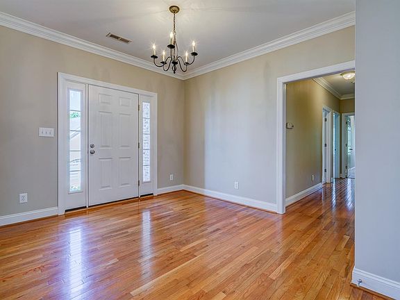 5th image of 1021 Wexford Ct
