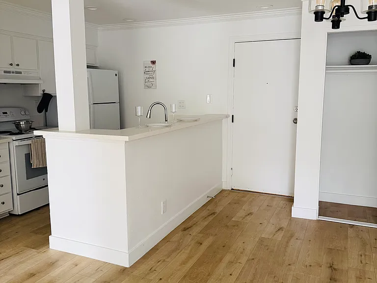 6730 Independence Ave #174 — Photo 5