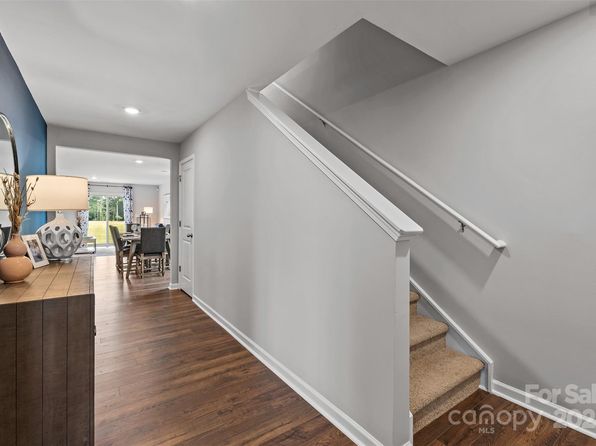 1024 20th Avenue Way SE, Hickory, NC 28602