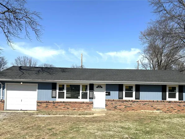 206 Optimist Dr, Belleville, IL 62220