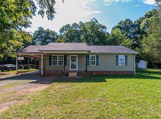 1533 Hampton St, Lexington, NC 27295