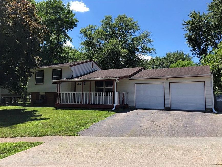 1st image of 334 Broken Arrow Ct