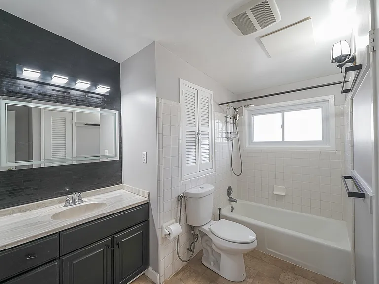 2303 Pinneberg Ave — Photo 31