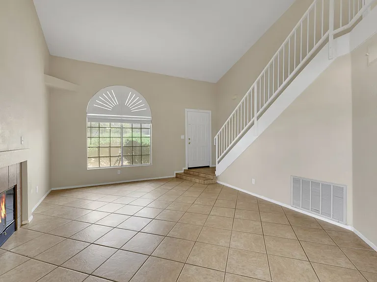 2600 Pebblegold Ave — Photo 2