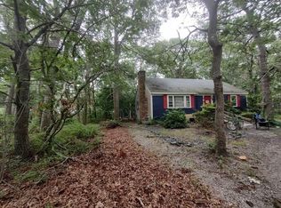 2 Elizabeth Ln, West Yarmouth, MA 02673