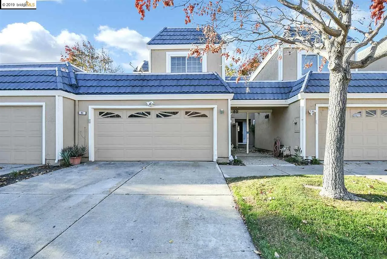 80 Sea Point Way photo 1