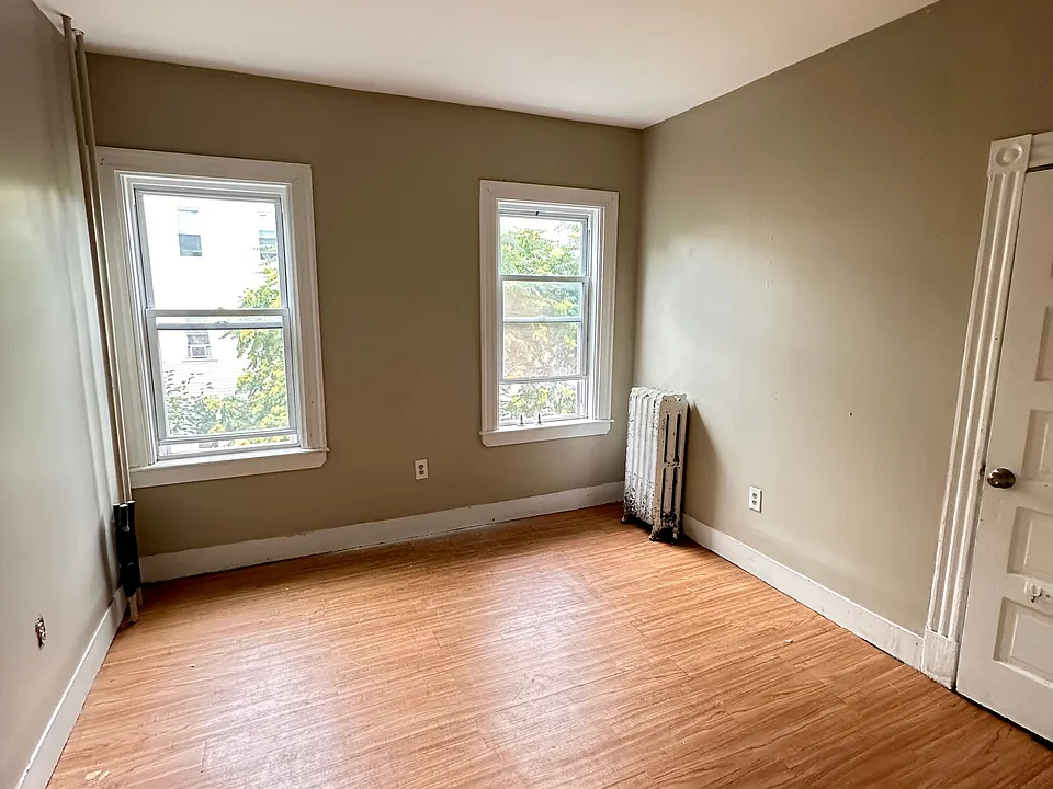 55 Maverick St #2