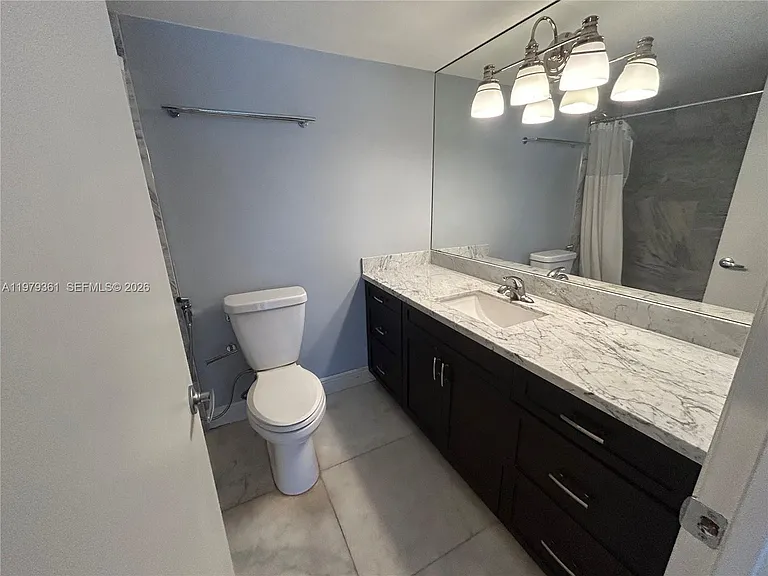 18031 Biscayne Blvd #904 — Photo 13