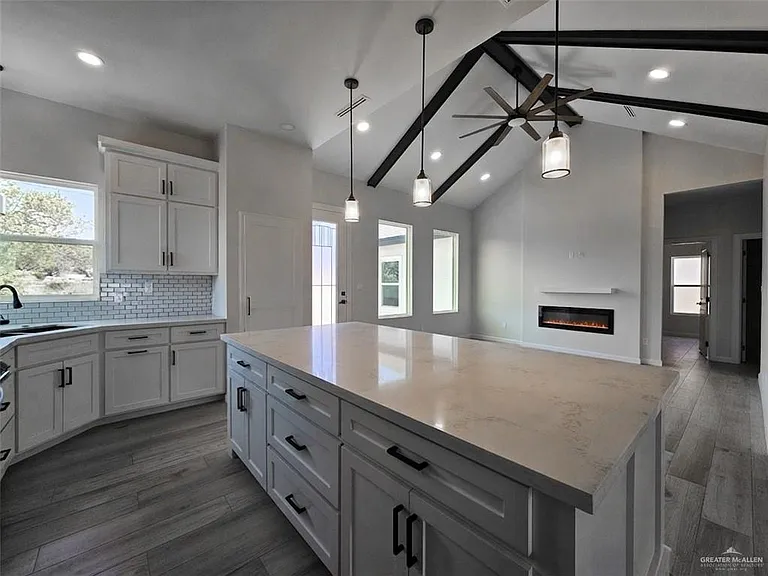 532 Freedom Way — Photo 8
