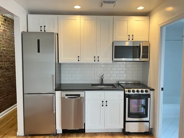 315 East 84th Street image 1 of 9