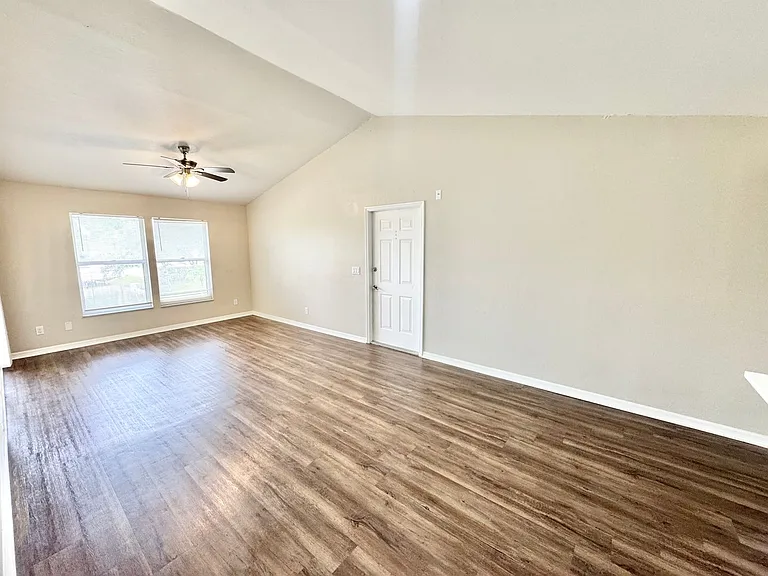 P (Lake Pointe Condo Rentals) — Photo 7