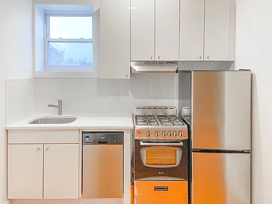 Rented by MySpaceNYC | media 7