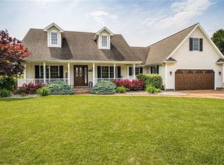 2105 Redbud St, Effingham, IL 62401