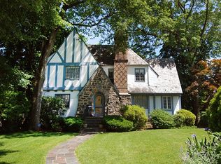 198 E Garden Rd, Larchmont, NY 10538