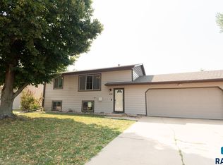 5301 S Southwind Ave, Sioux Falls, SD 57106