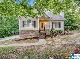 1812 Strawberry Ln, Hoover, AL 35244