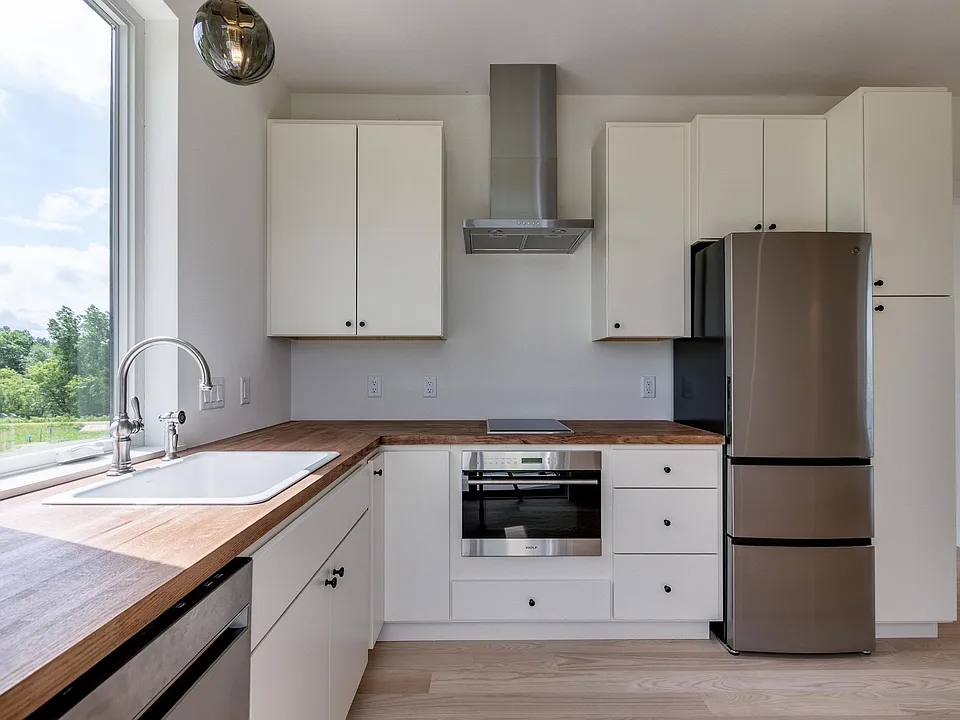 4043 Serenbe