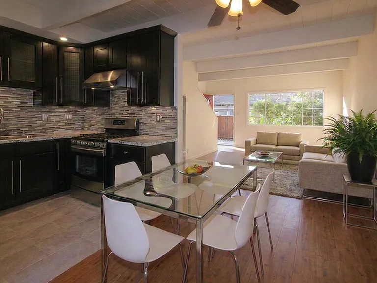 190 Gladys Ave #D — Photo 3