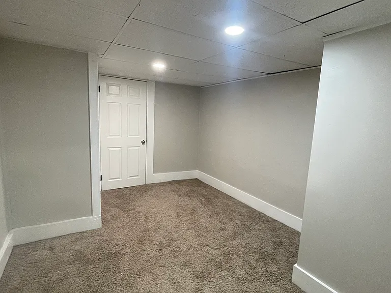 2144 N Vine St #BASEMENT — Photo 7