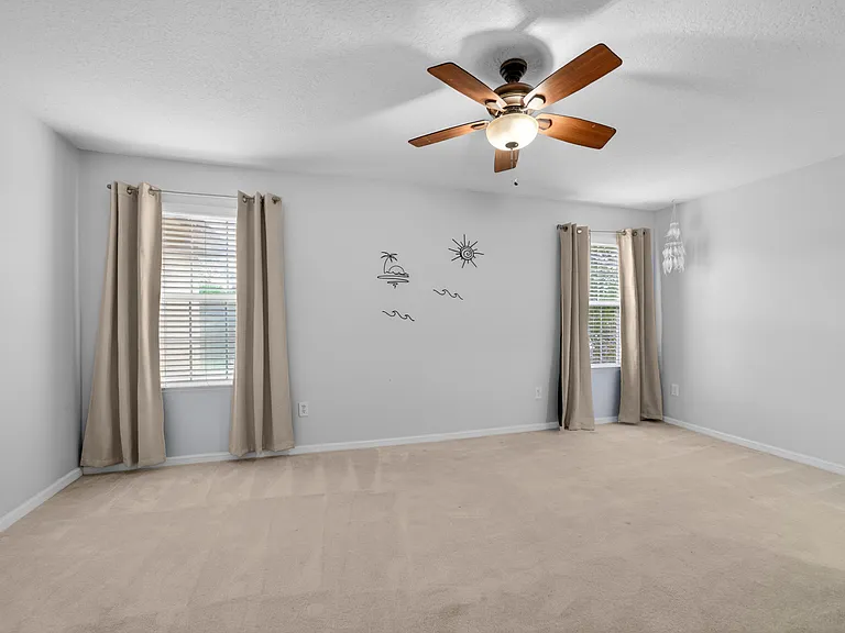 112 Kildrummy Ct — Photo 30