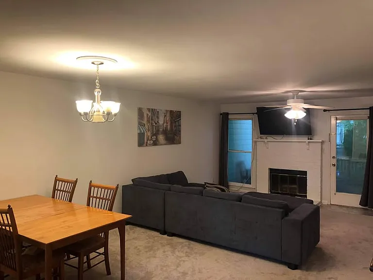 Oak Run Dr — Photo 1